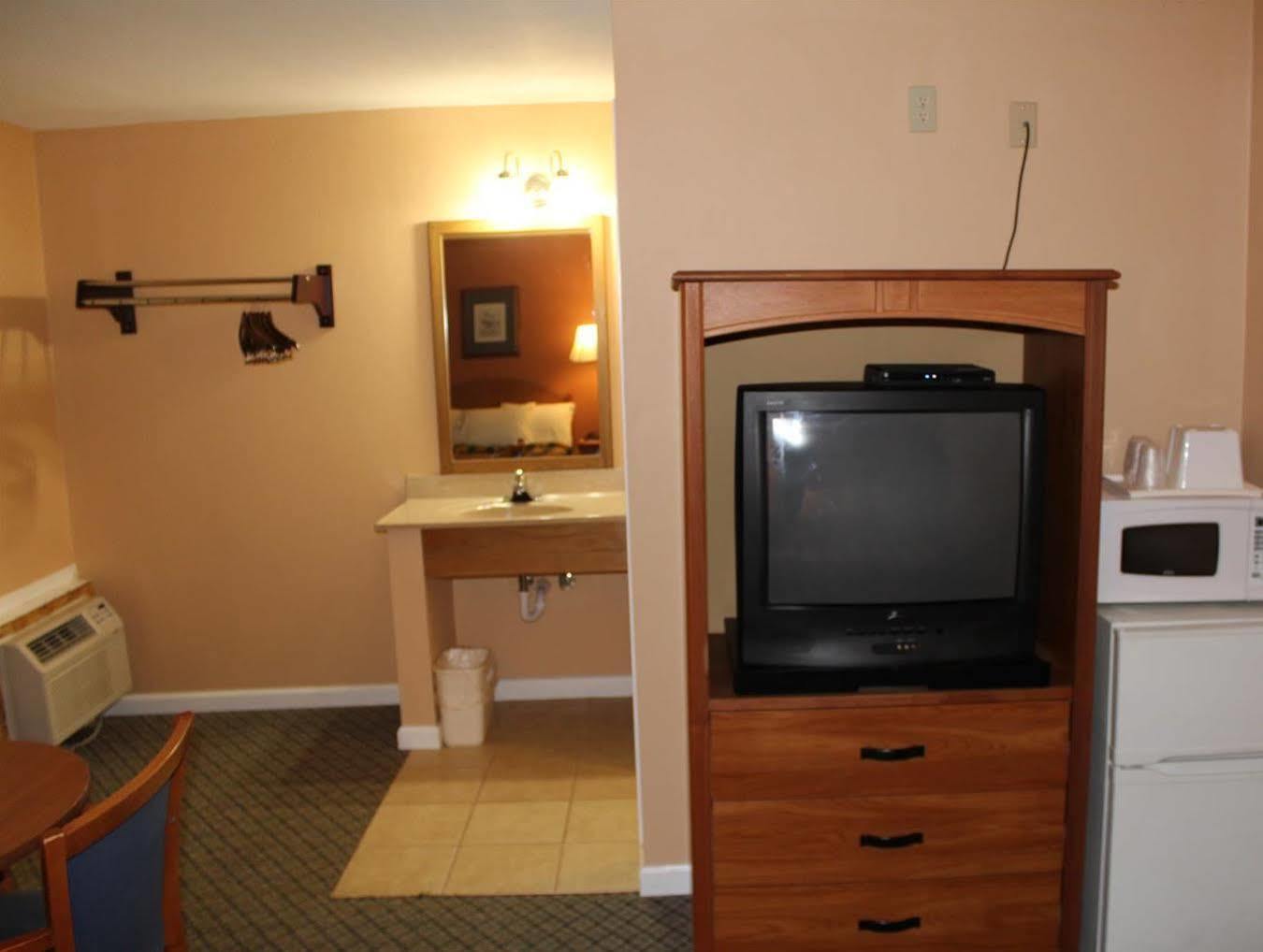 Budget Inn Lynchburg And Bedford Goode Exterior foto